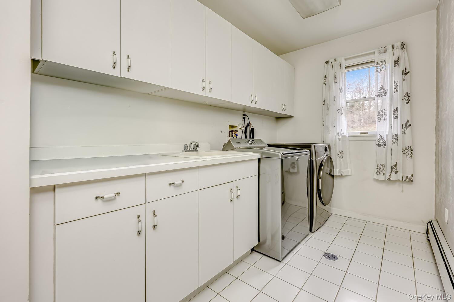 22 Golden Road – For Sale photo 28