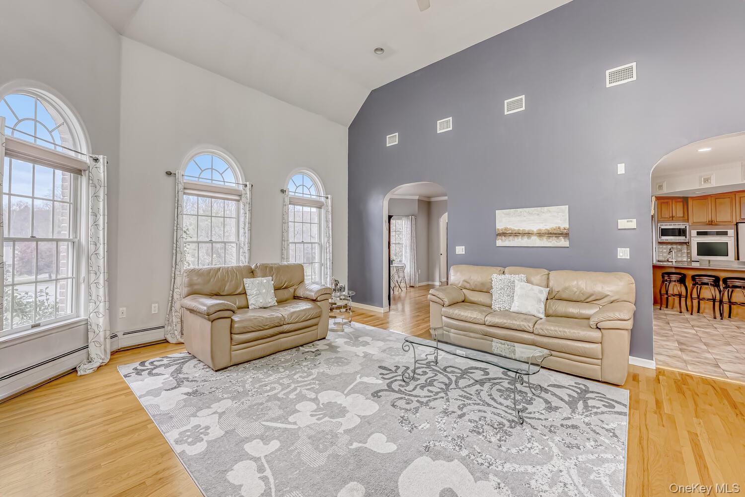 22 Golden Road – For Sale photo 16