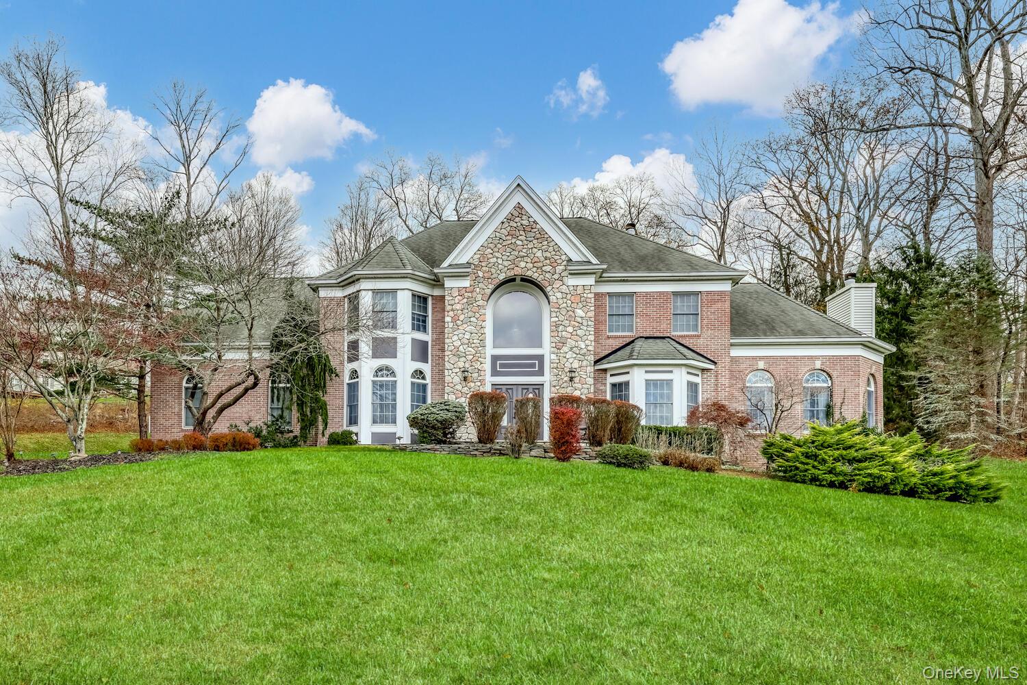 22 Golden Road – For Sale photo 3