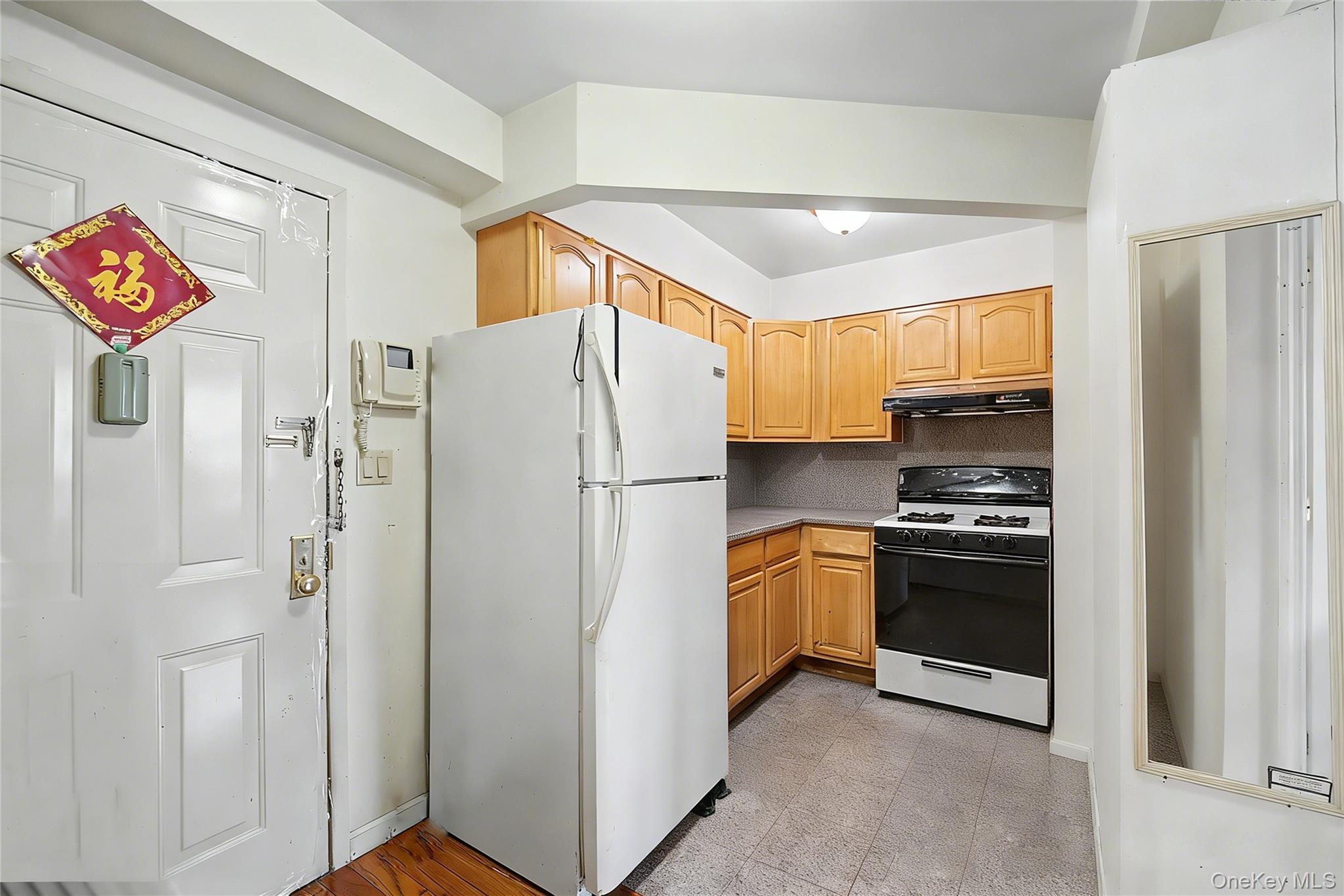 3506 Leavitt Street, Unit 5H photo 2