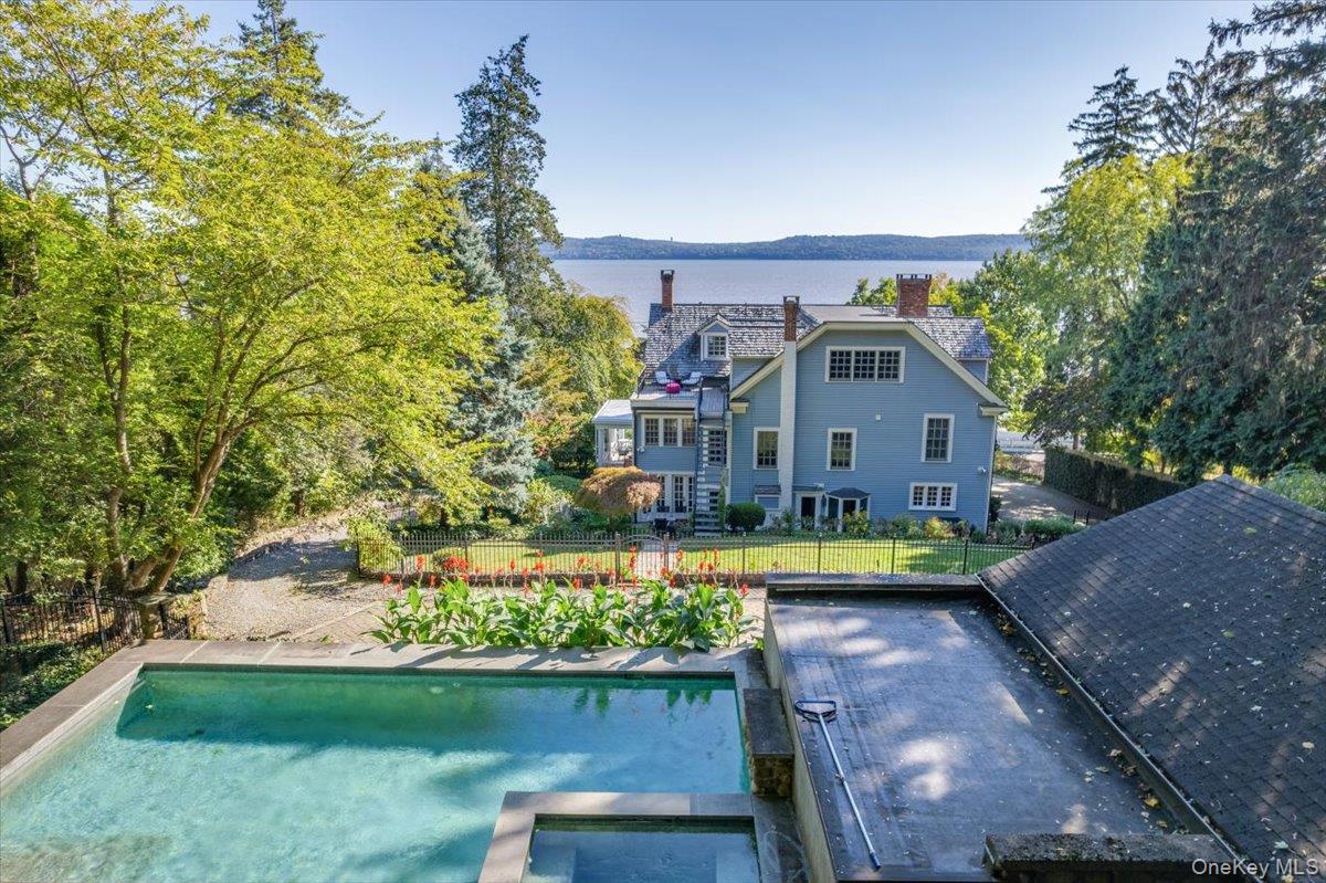 245 River Road – For Sale photo 3