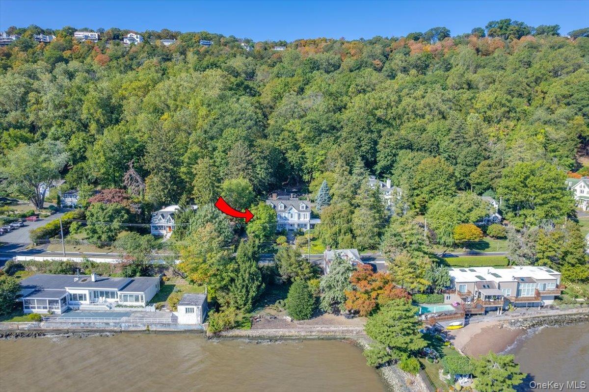 245 River Road – For Sale photo 2