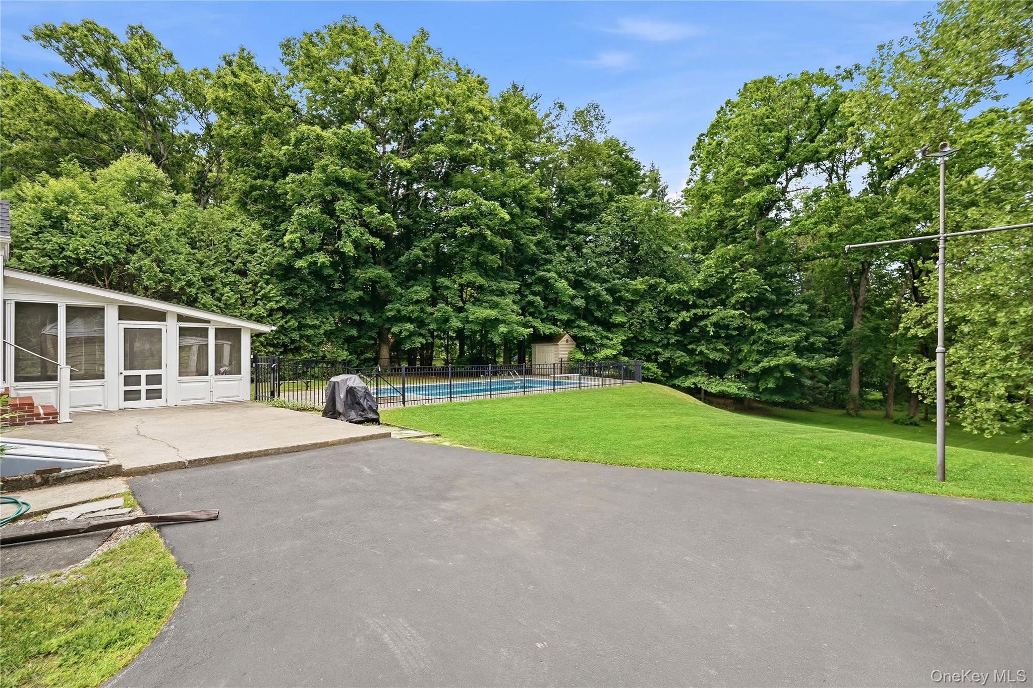 28 Kent Road – For Sale photo 4