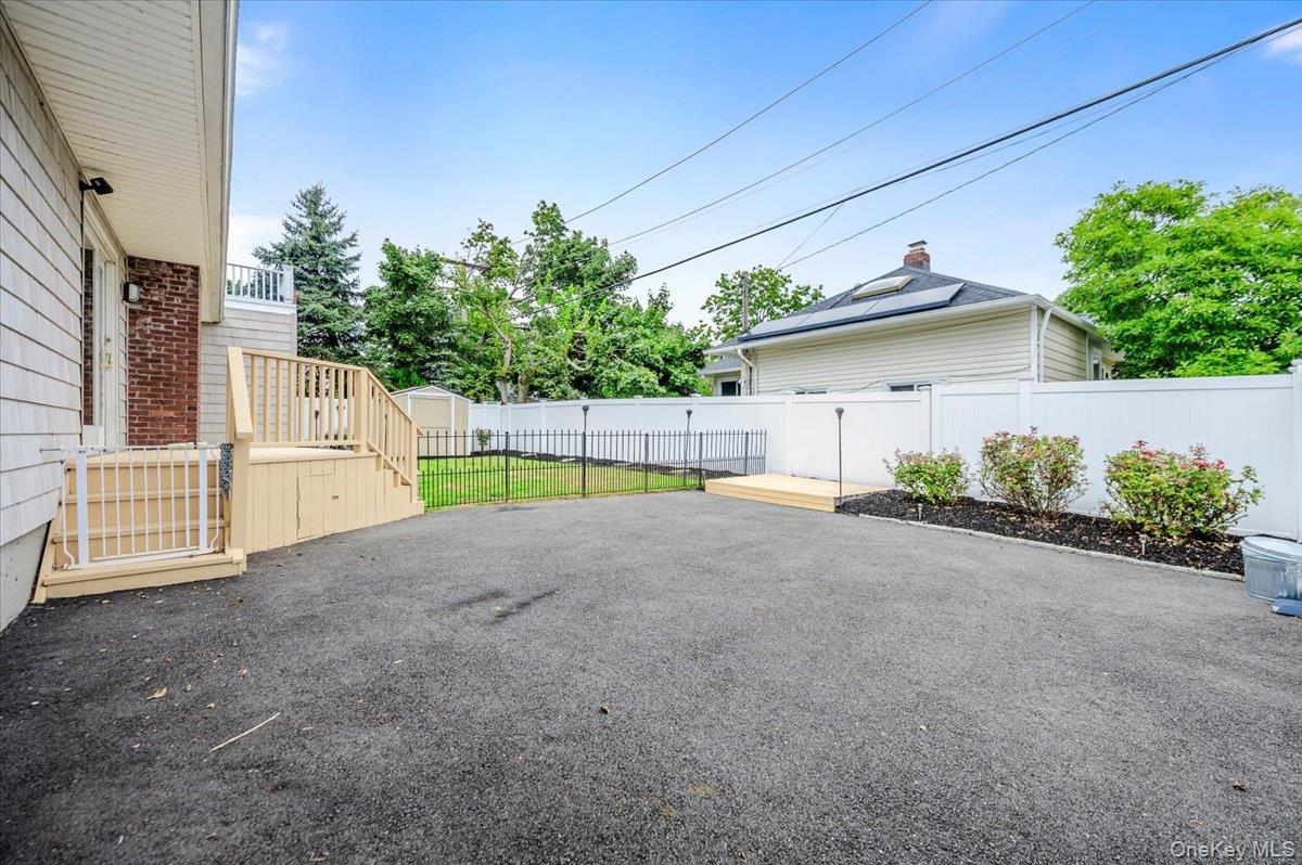 86 Edmore Lane N – For Sale photo 43