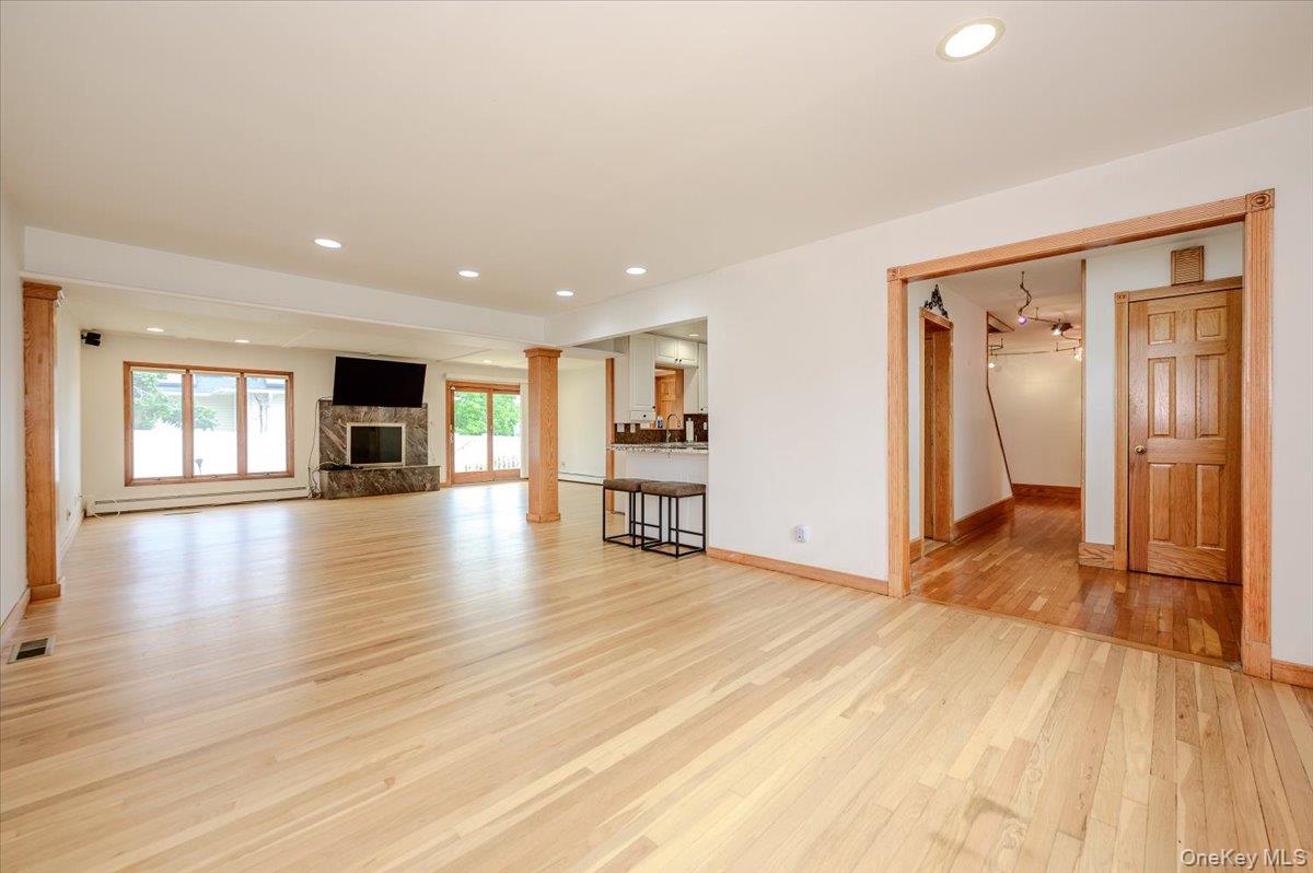 86 Edmore Lane N – For Sale photo 3