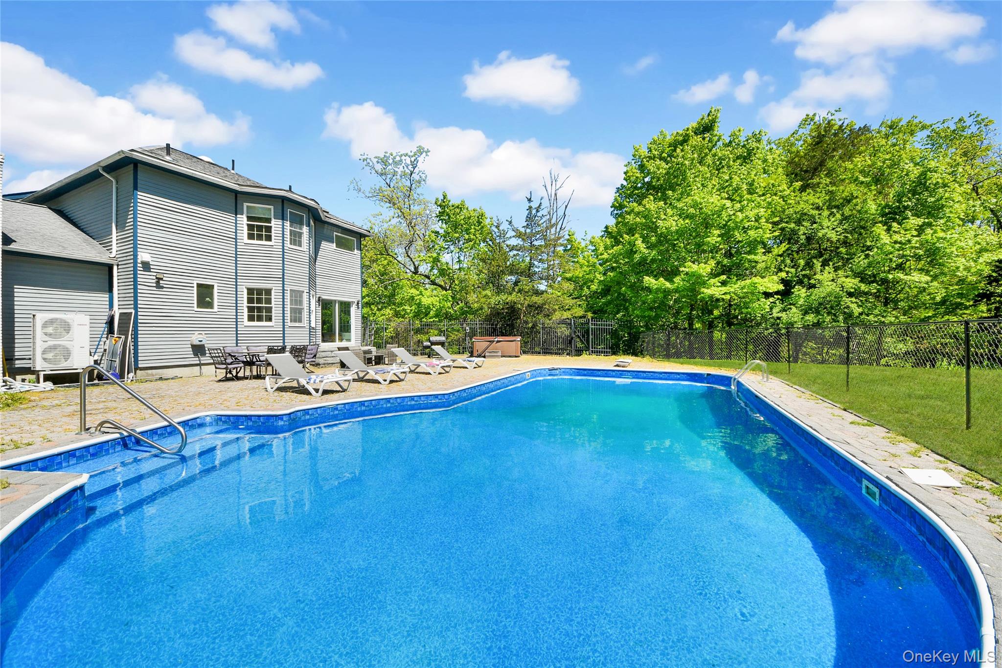 49 Stone Mountain Trail – For Sale photo 28