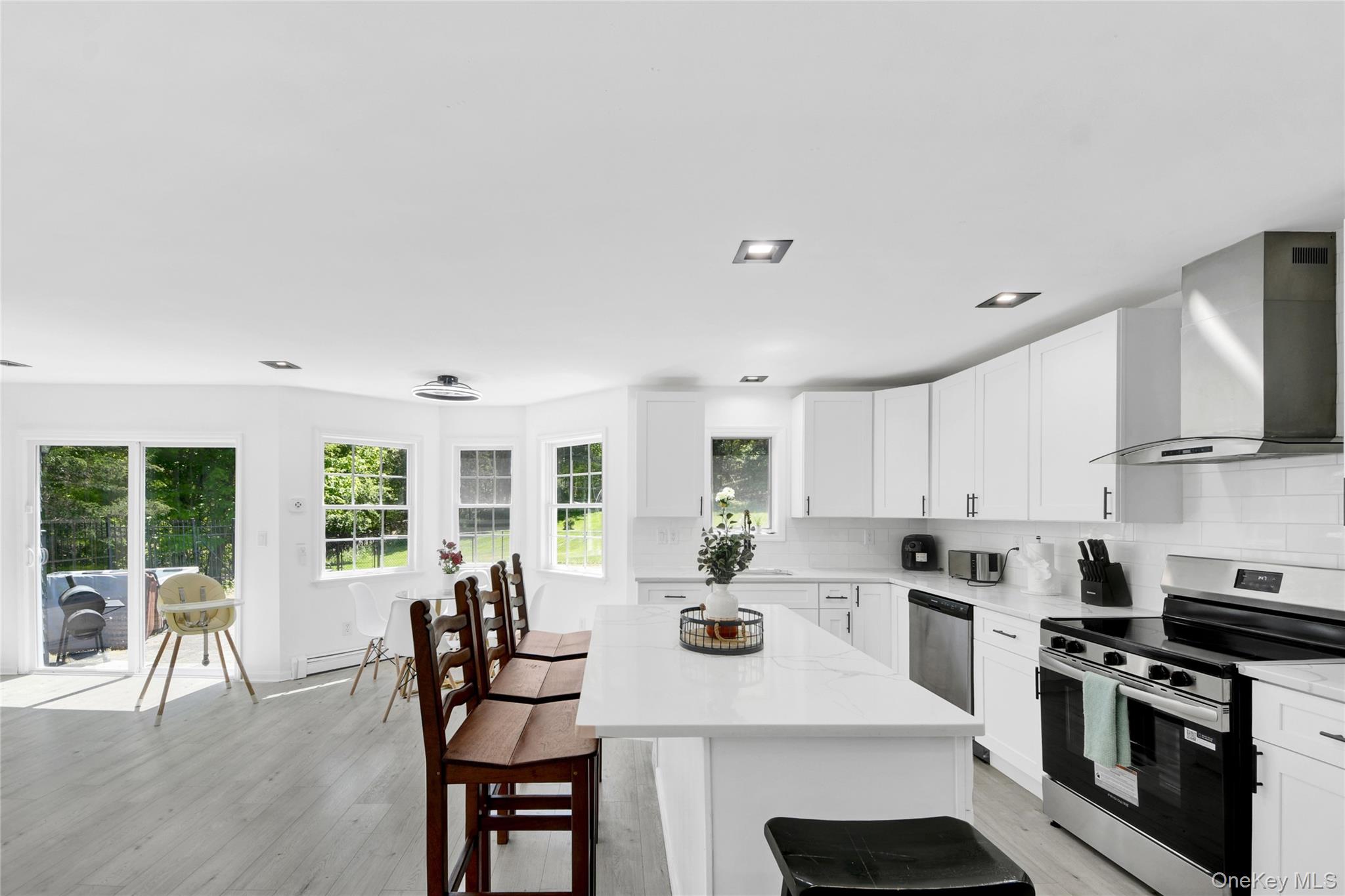 49 Stone Mountain Trail – For Sale photo 4