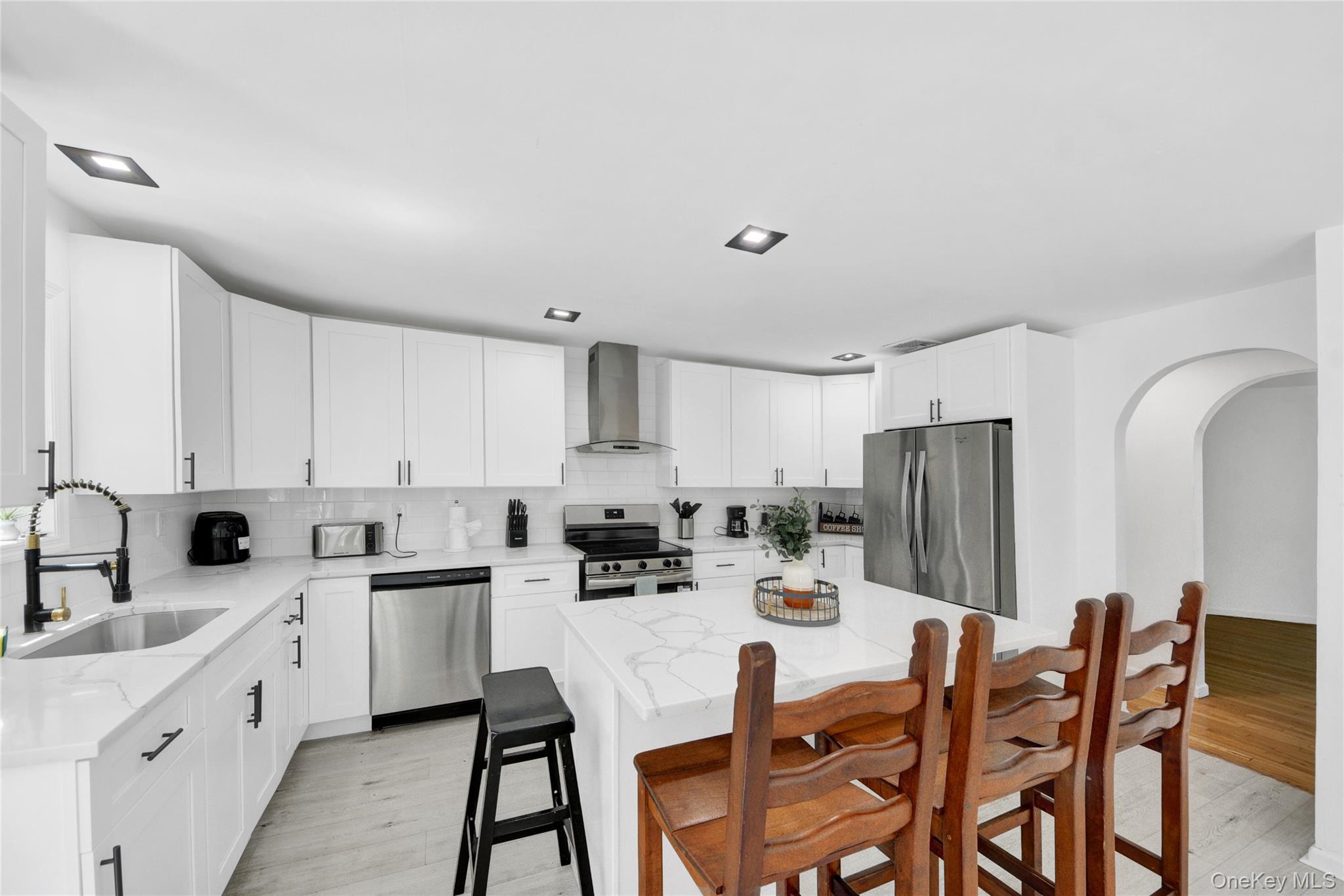 49 Stone Mountain Trail – For Sale photo 2
