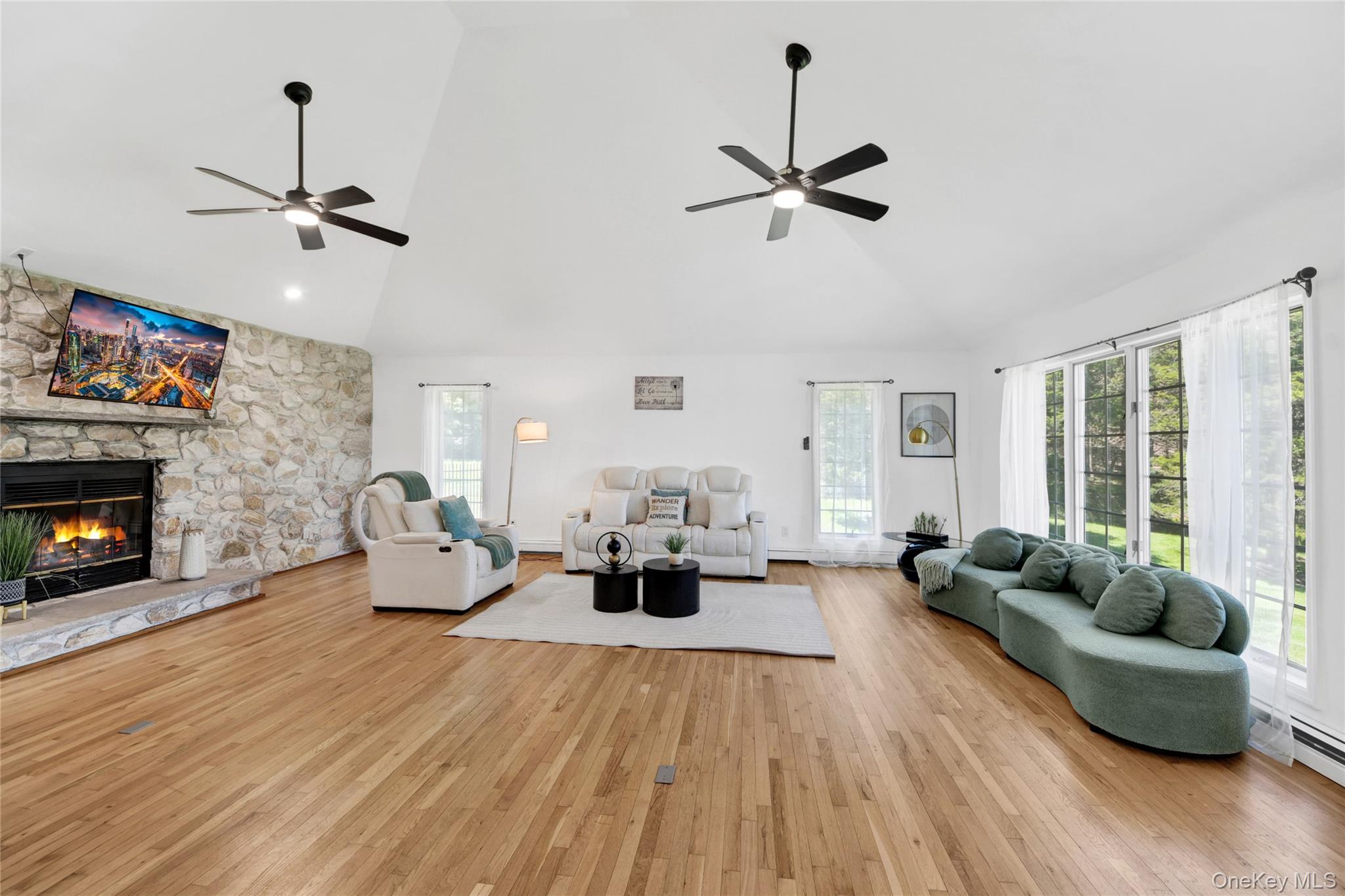 49 Stone Mountain Trail – For Sale photo 9