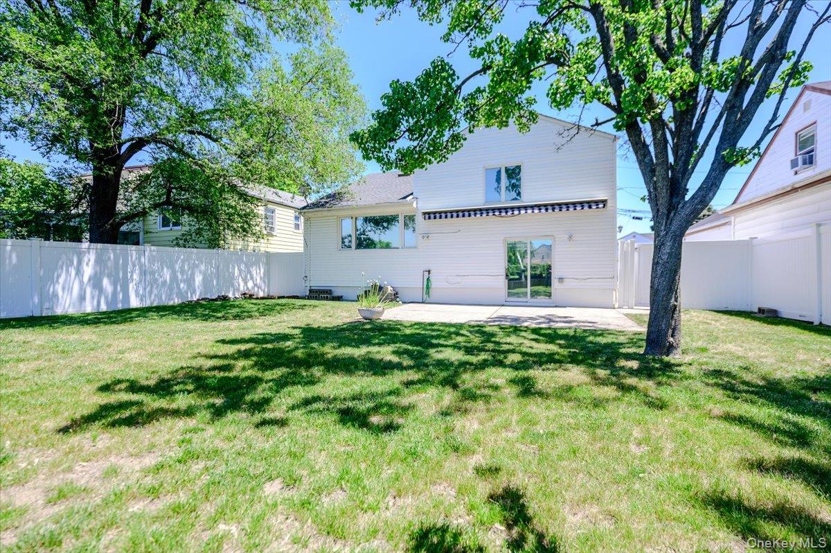 567 Oxford Road – For Sale photo 19