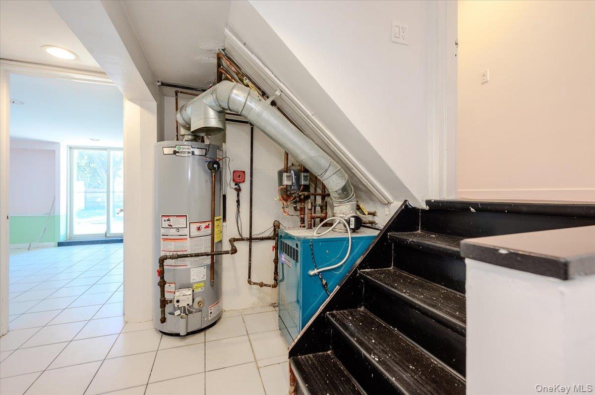 567 Oxford Road – For Sale photo 16
