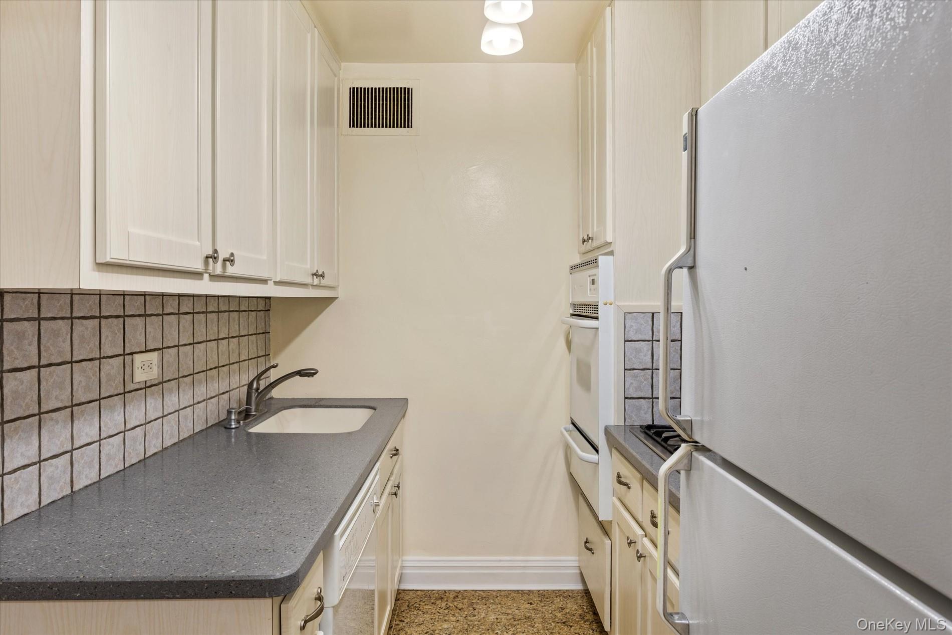 102-10 66th Road, Unit 12A photo 9