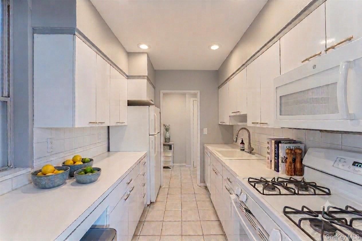 61 Maine Avenue, Unit D14 photo 8