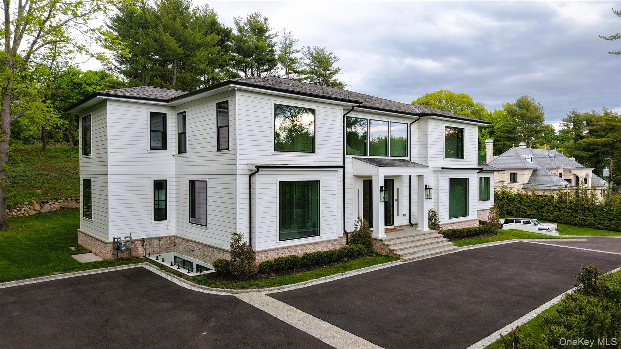 28 Rolling Hill Road – For Sale photo 2