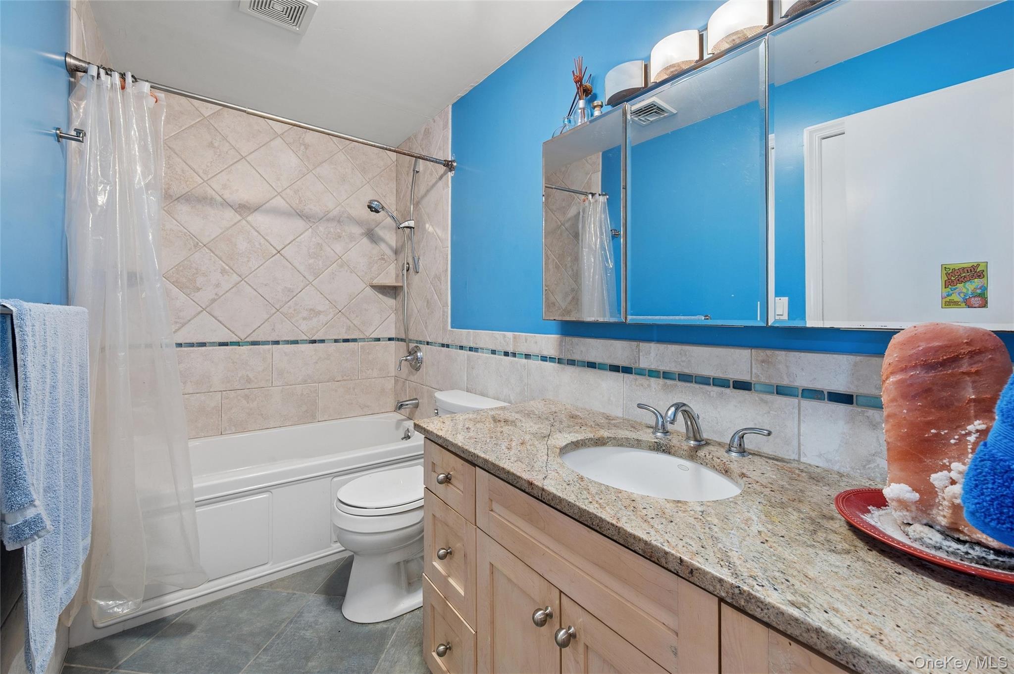 452 Oceanfront, Unit 102 photo 21