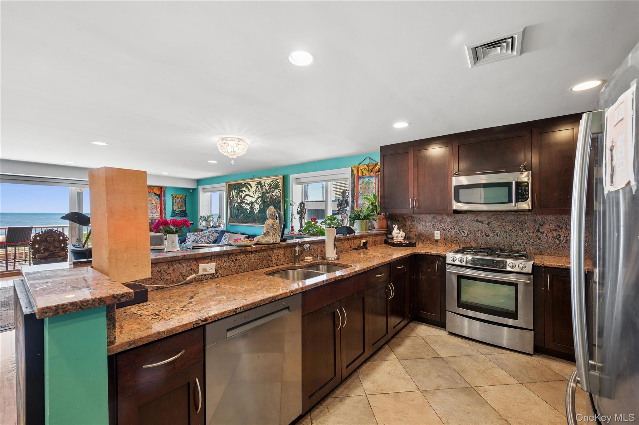 452 Oceanfront, Unit 102 photo 19