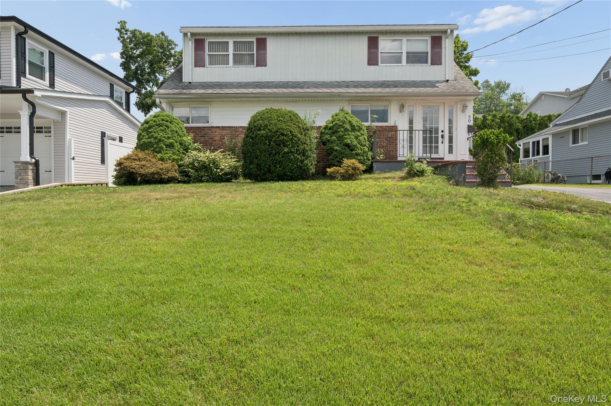 50 Hazelton Road – For Sale