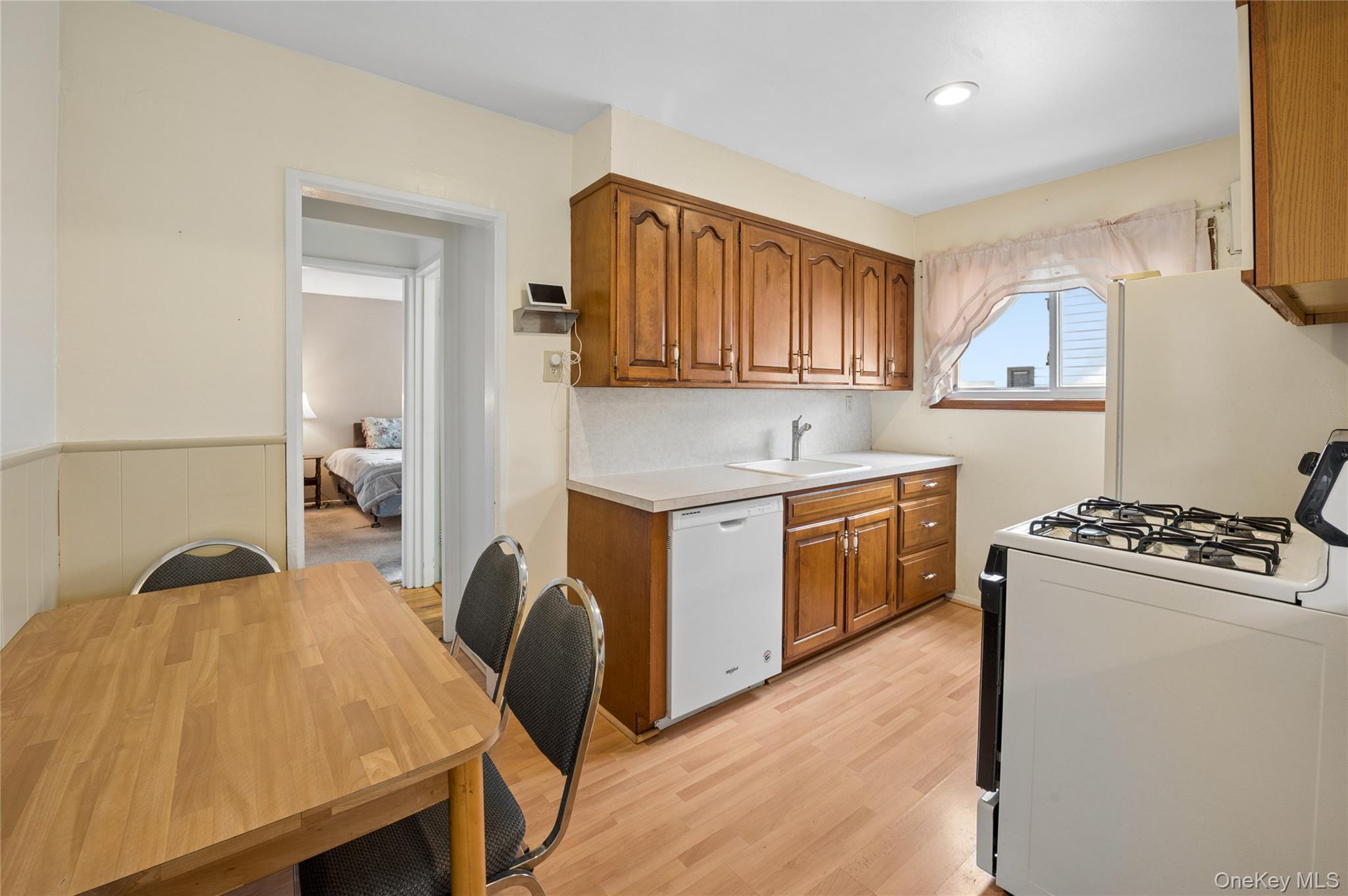 50 Hazelton Road – For Sale photo 12
