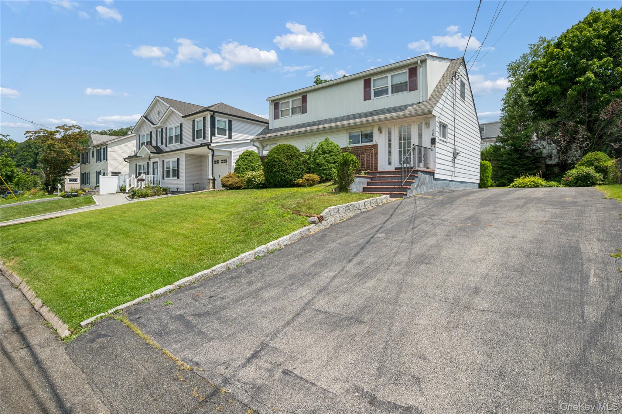 50 Hazelton Road – For Sale photo 2