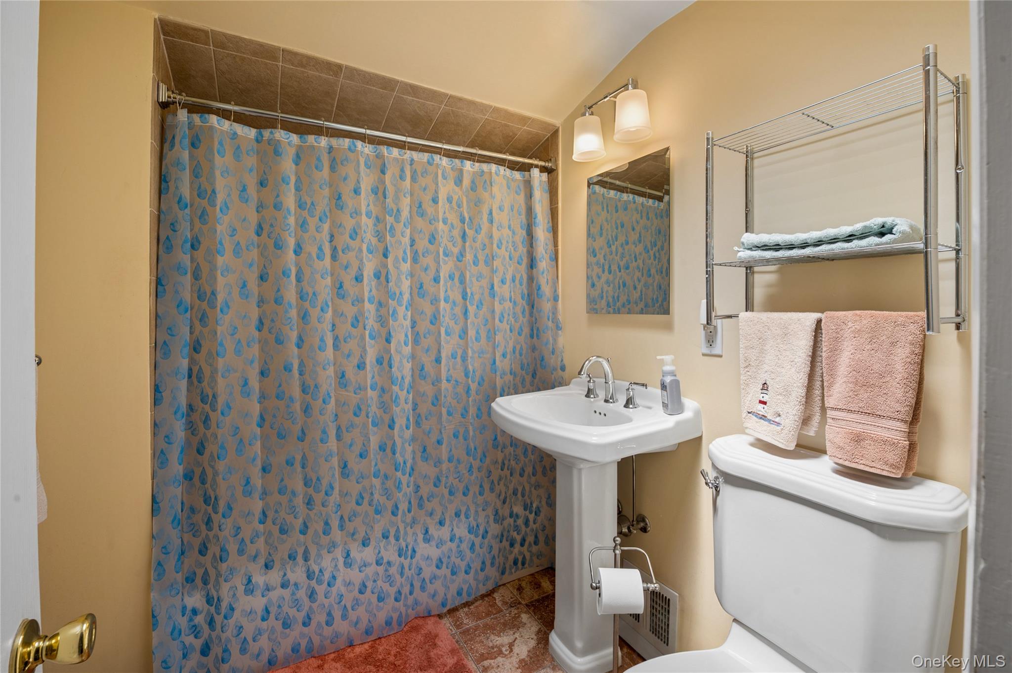 50 Hazelton Road – For Sale photo 21