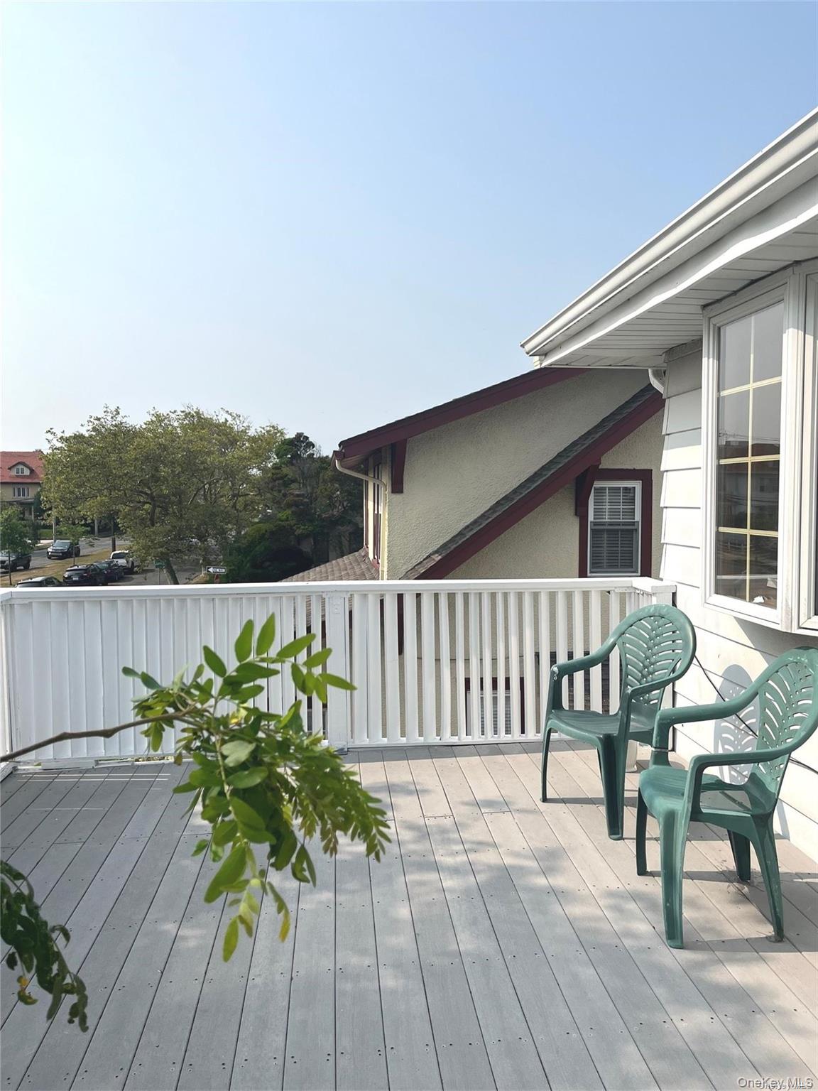 307 Magnolia Boulevard, Unit Upper photo 16