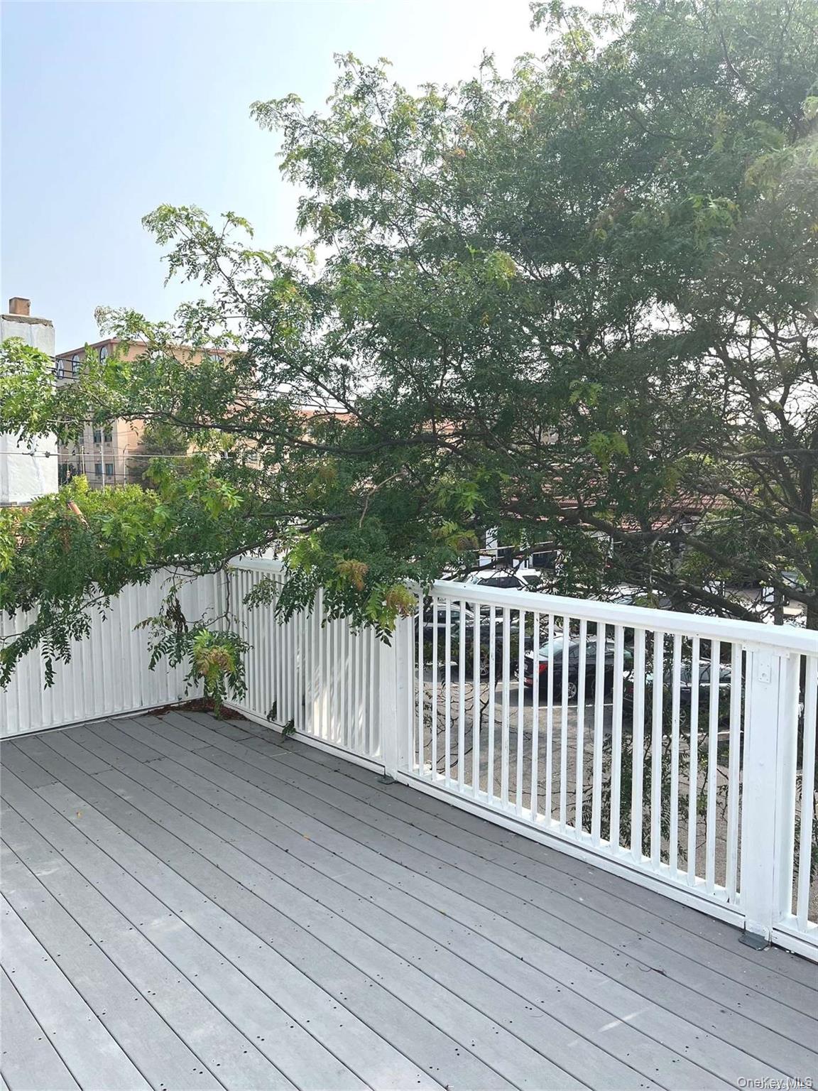 307 Magnolia Boulevard, Unit Upper photo 17