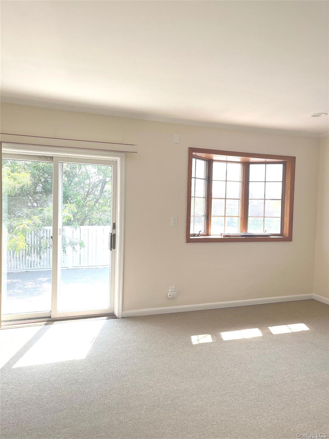 307 Magnolia Boulevard, Unit Upper photo 2