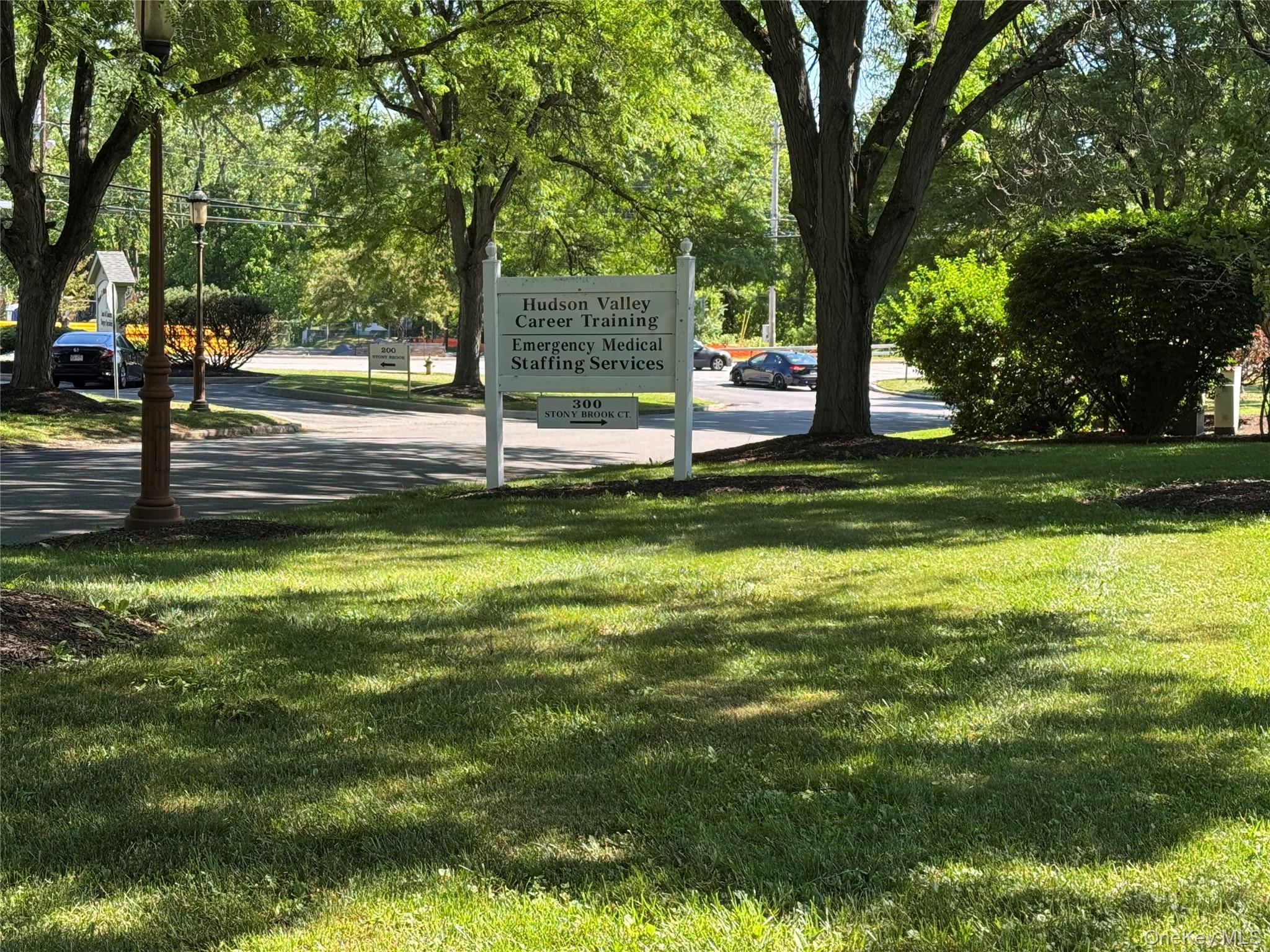 300 Stony Brook Court, Unit SUITE 1 photo 28