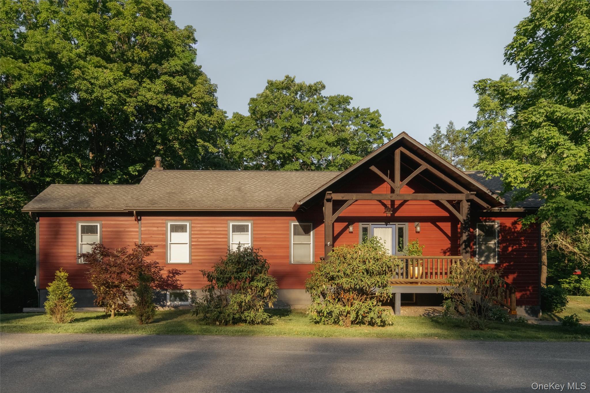 82 Near Road – For Sale photo 2