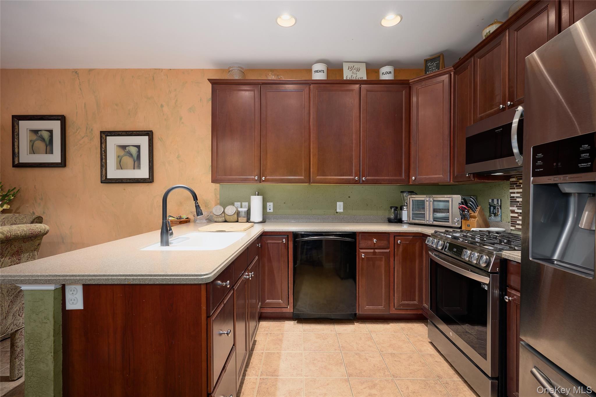 7 Bainbridge Place, Unit 404 photo 13