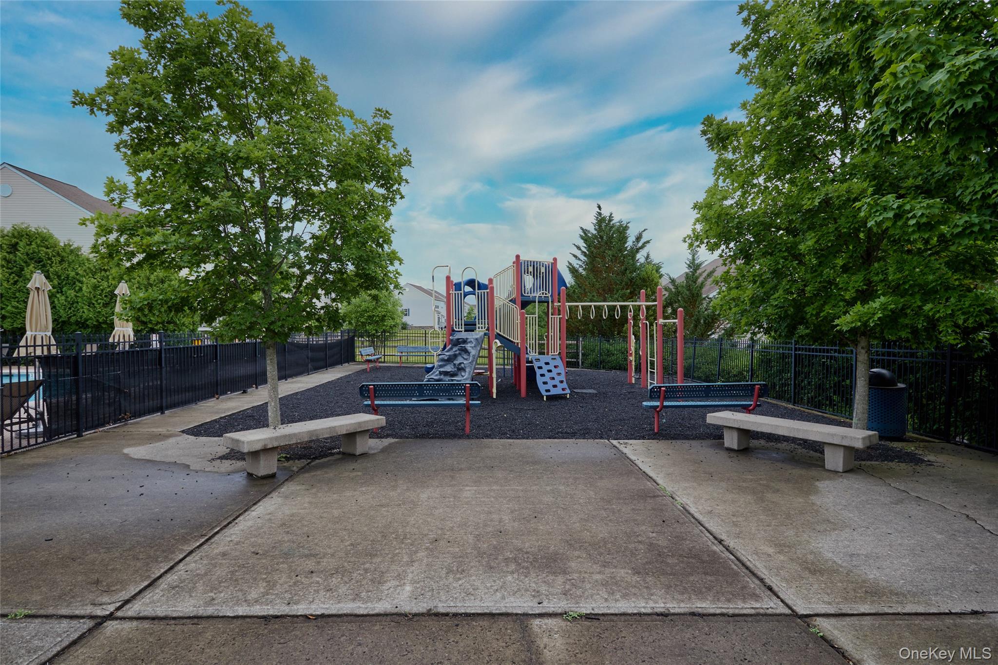 7 Bainbridge Place, Unit 404 photo 31