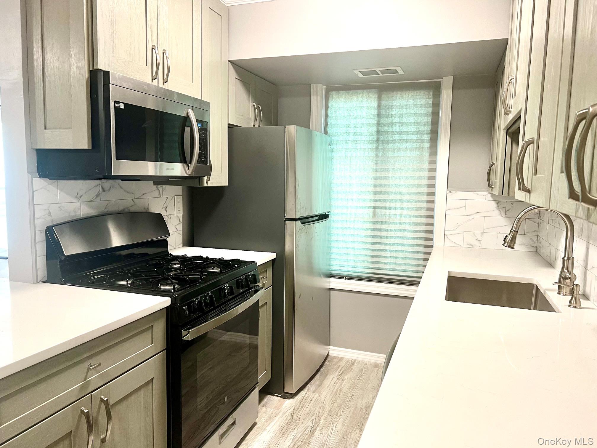 33 Juniper Court, Unit 33 photo 9