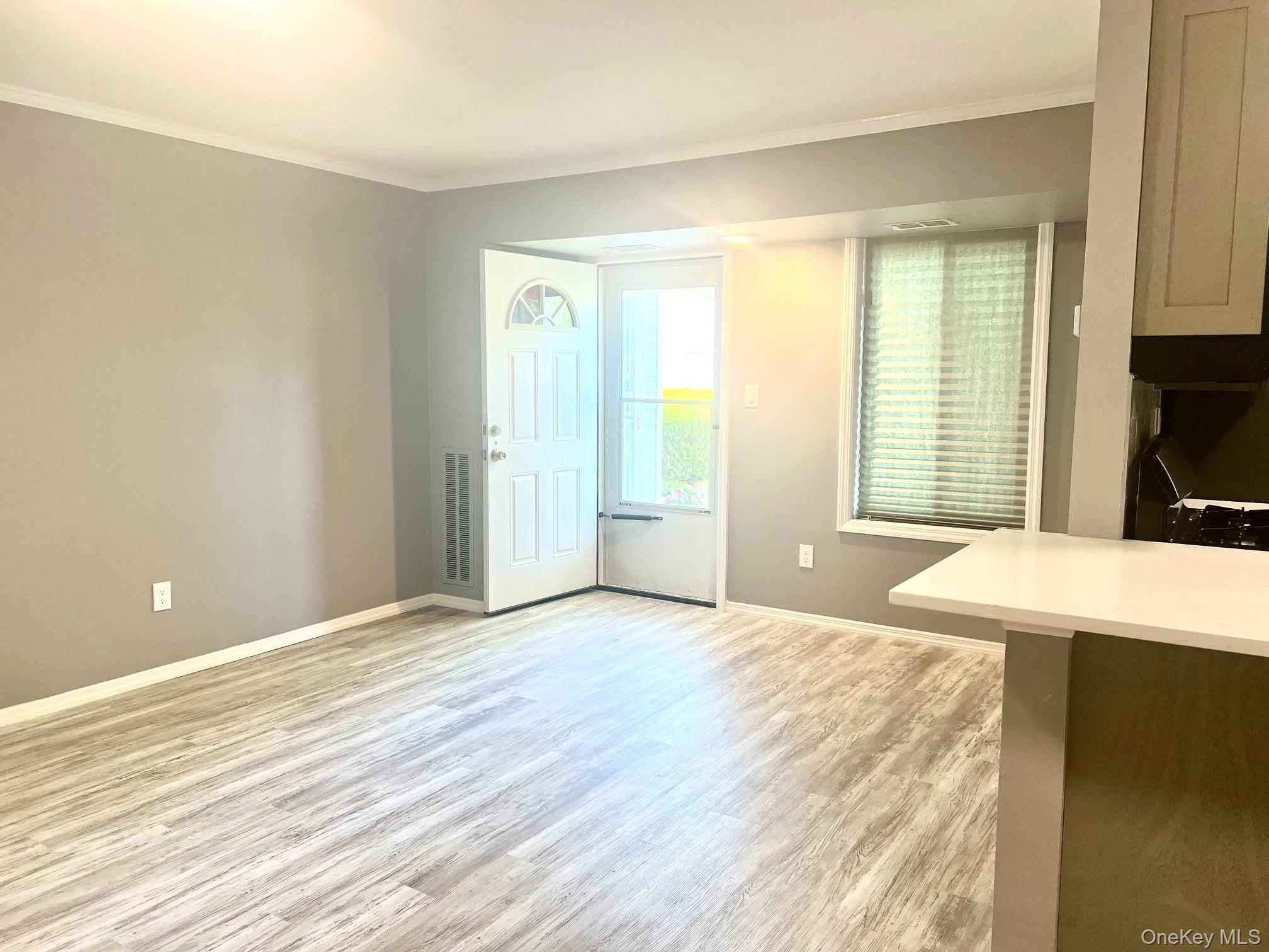 33 Juniper Court, Unit 33 photo 2