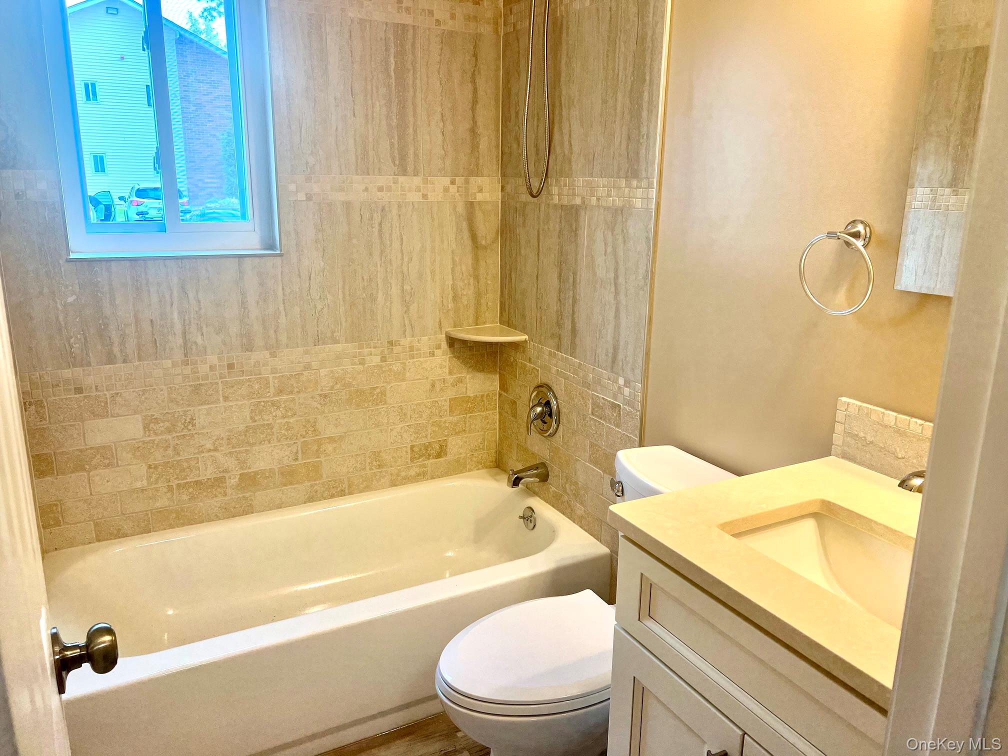 33 Juniper Court, Unit 33 photo 8