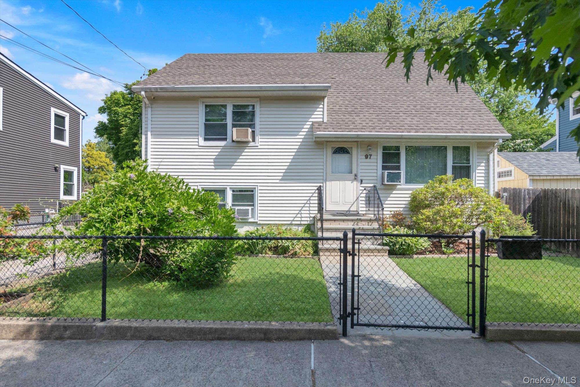 97 Fordham Street – For Sale photo 2