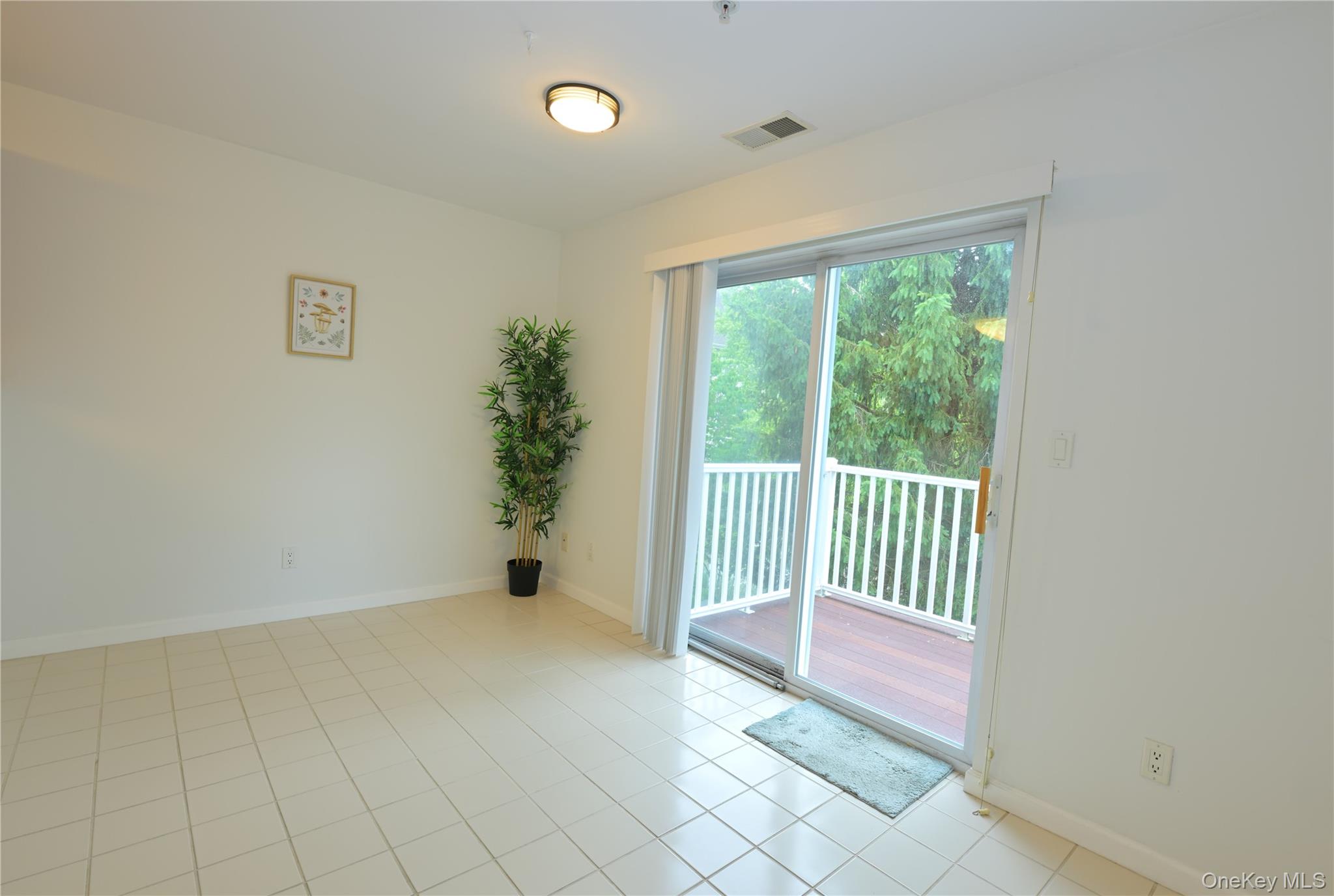 19 Putters Way, Unit 6 photo 6