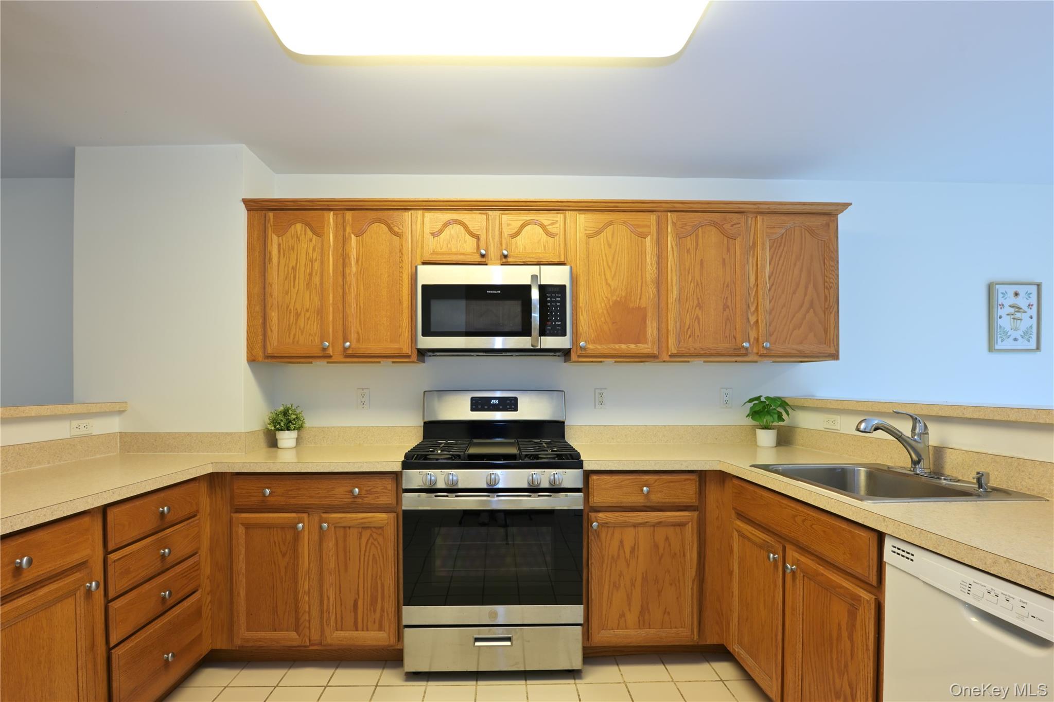 19 Putters Way, Unit 6 photo 5