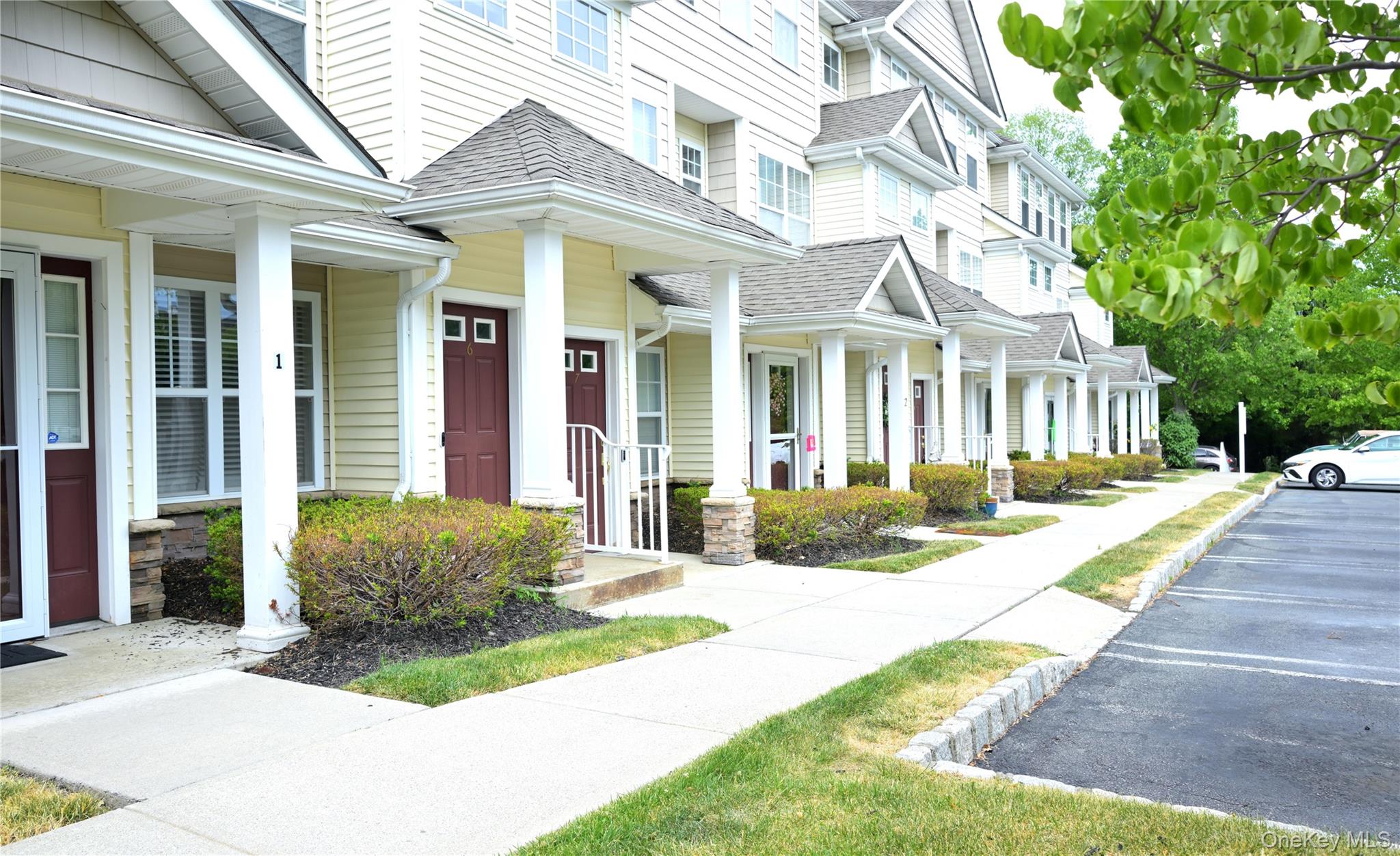 19 Putters Way, Unit 6 photo 2