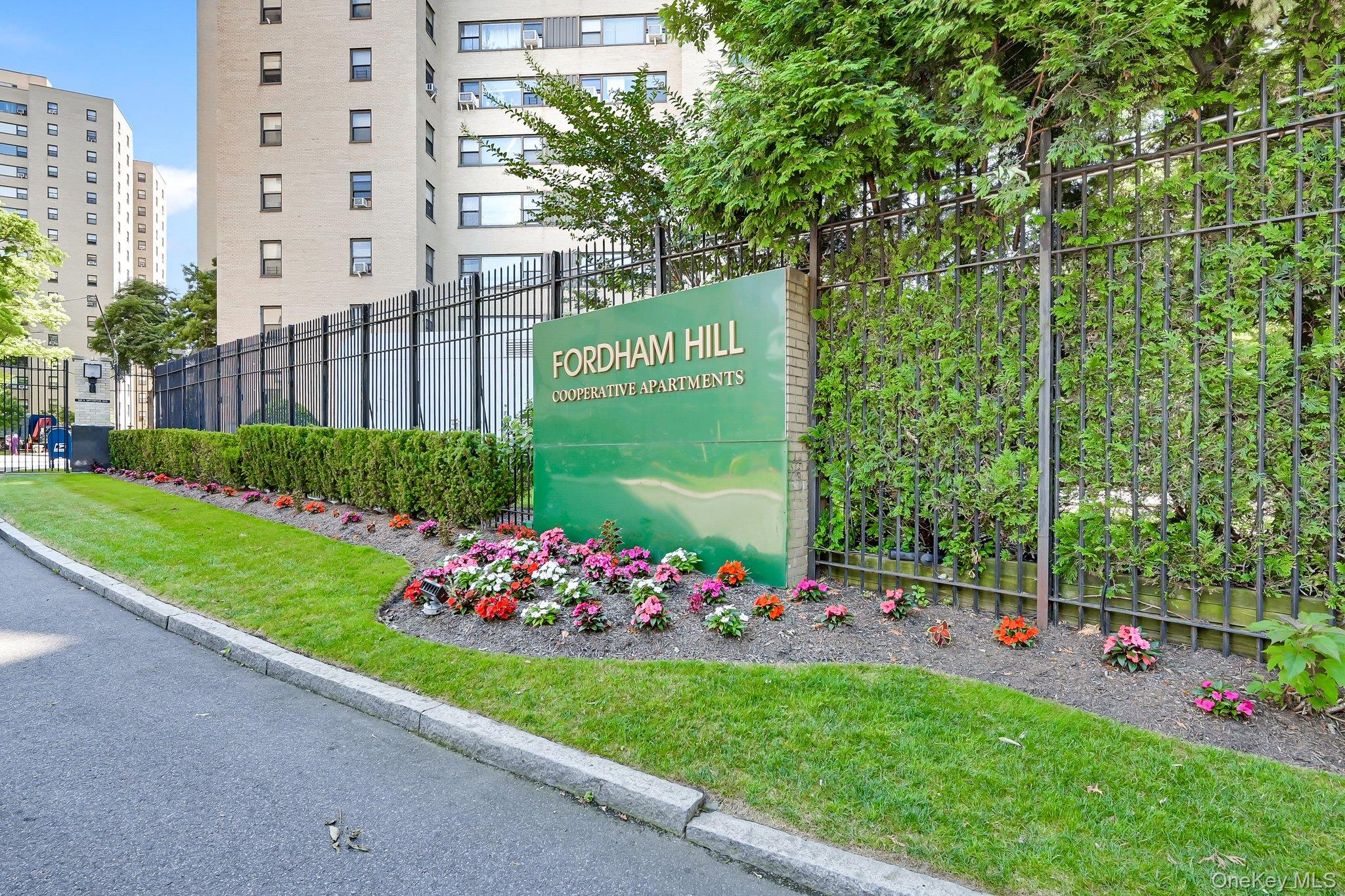 3 Fordham Hill Oval, Unit 1G photo 16