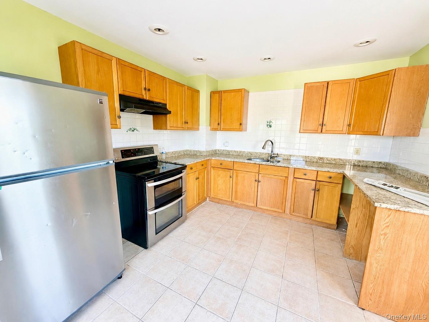 121 Sportsmans Avenue – For Rent photo 4