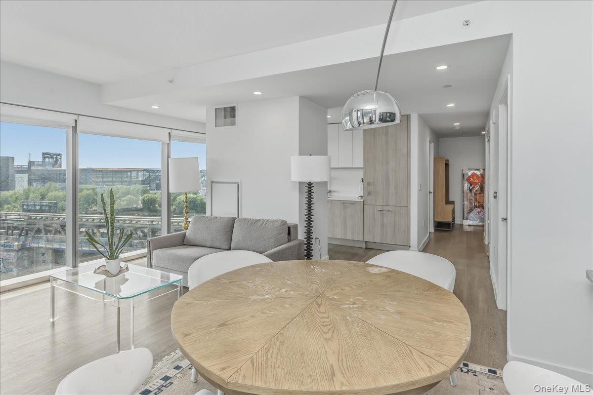 13103 40th Road, Unit 9N photo 2