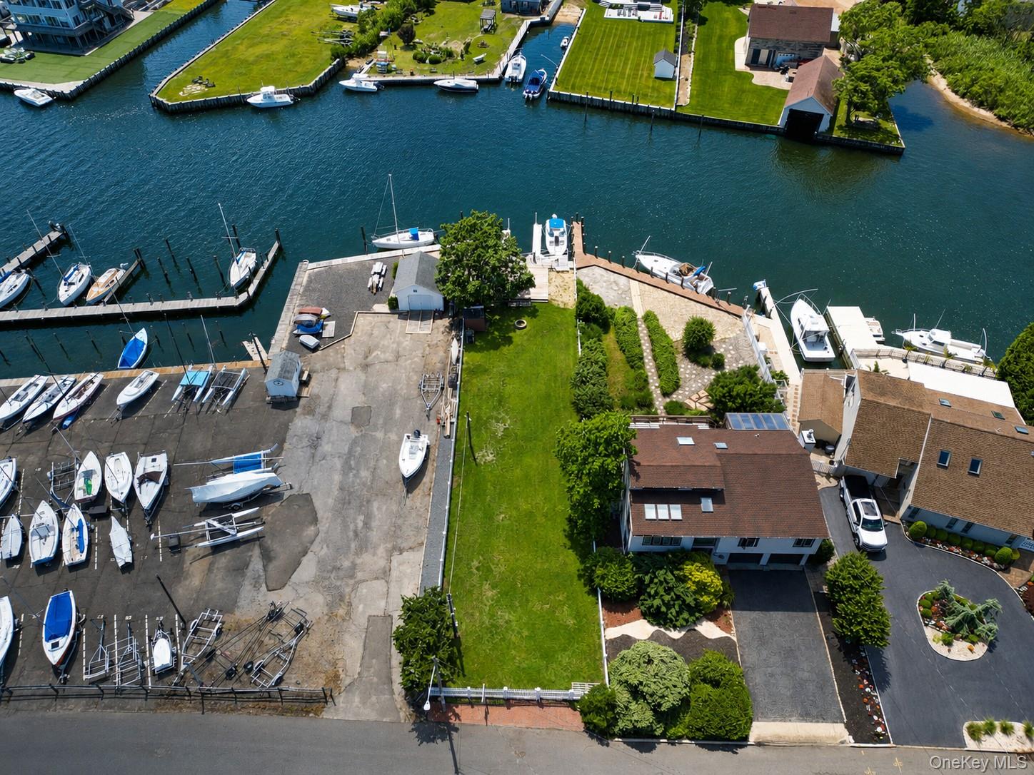 35 Shore Road – For Sale photo 3