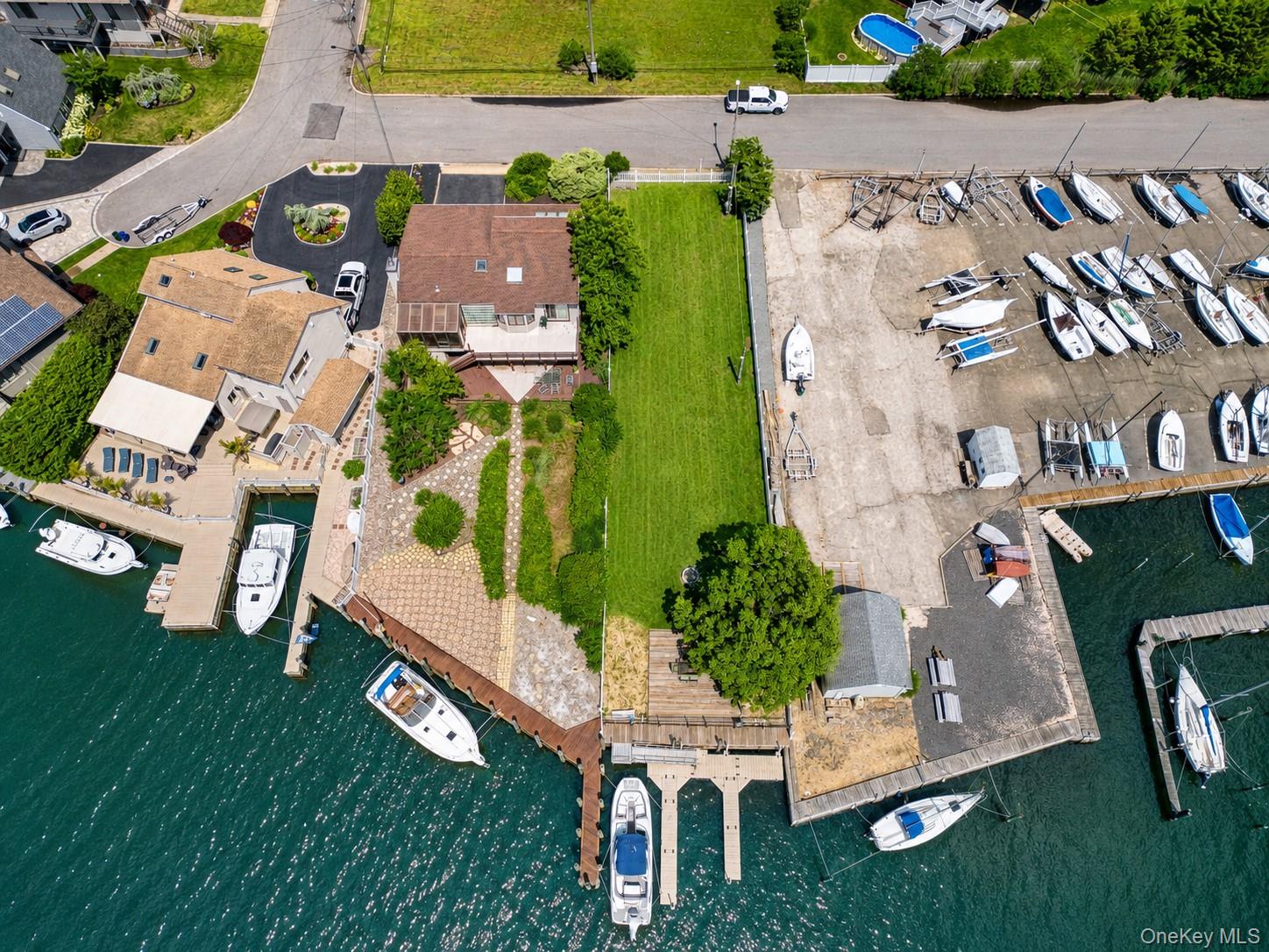 35 Shore Road – For Sale photo 10