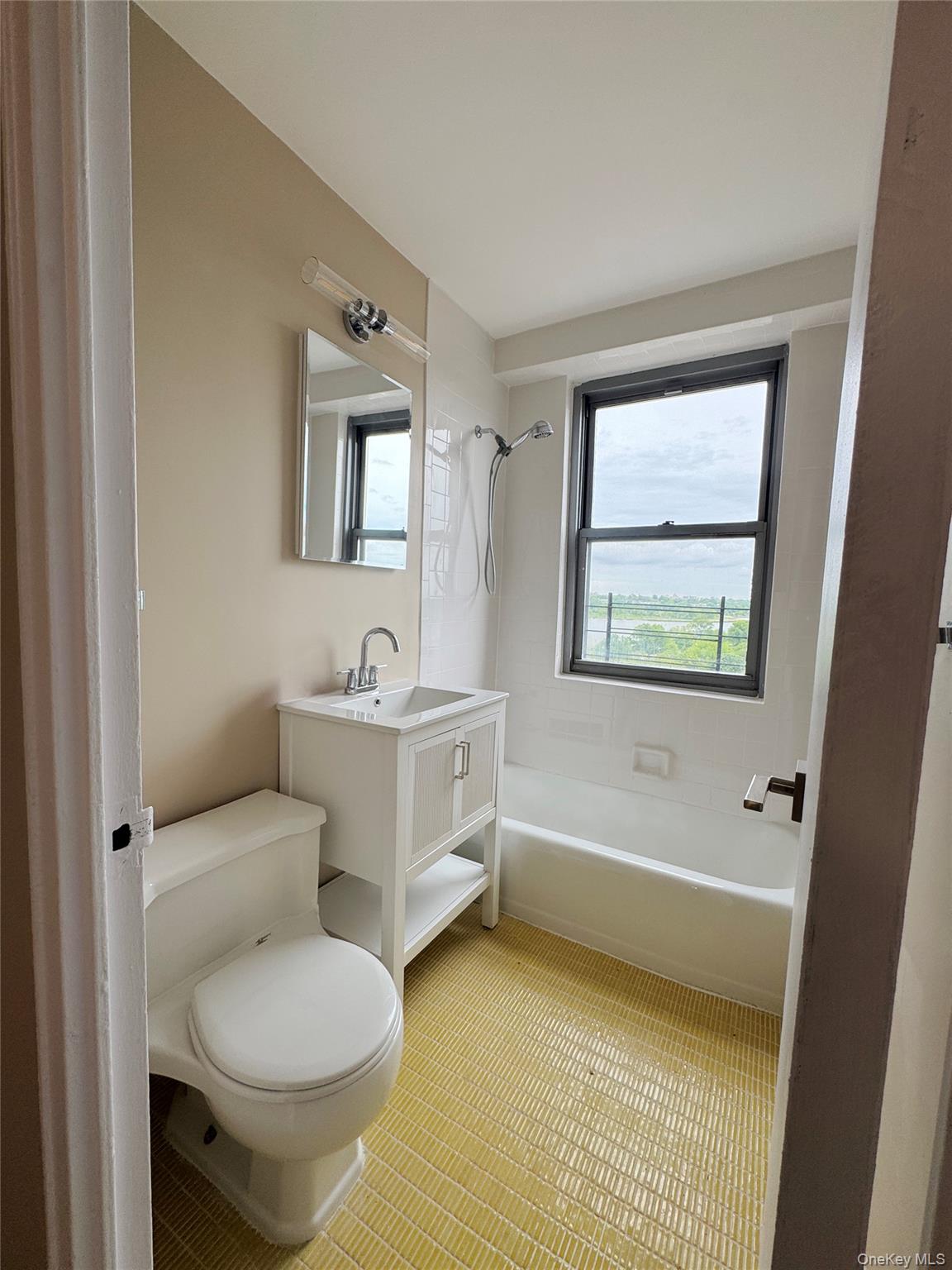 61-20 Grand Central Parkway, Unit A1 photo 13