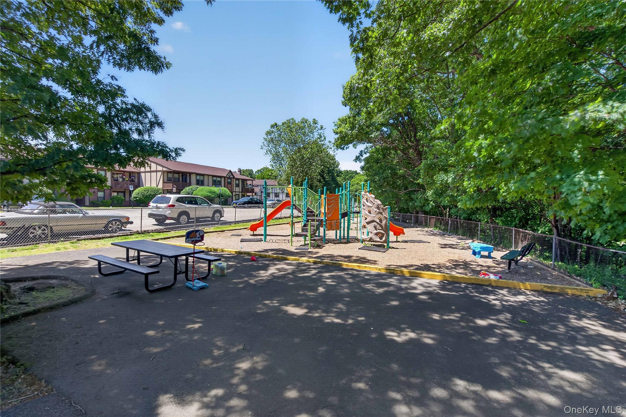 425 Sierra Vista Lane – For Sale photo 21