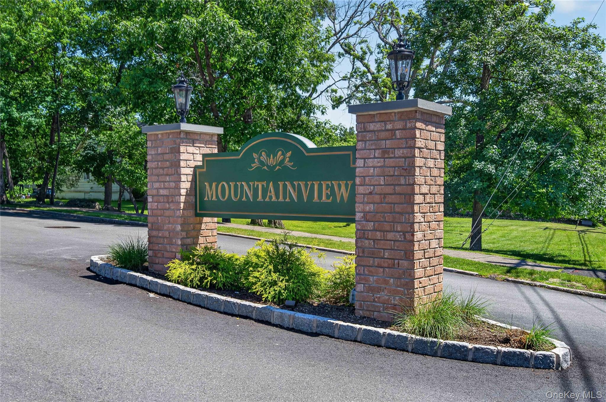 425 Sierra Vista Lane – For Sale