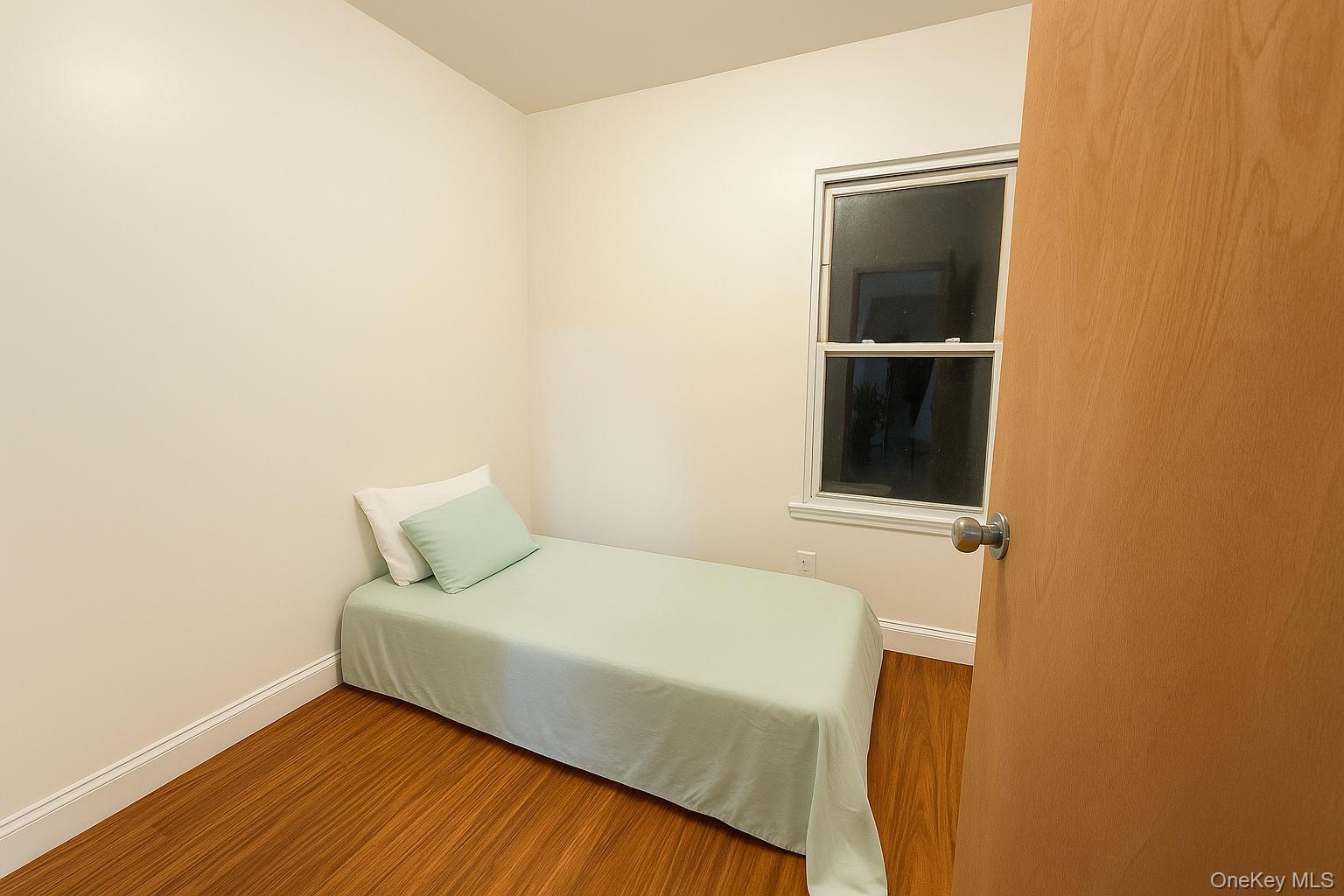 557 Van Nest Avenue, Unit 2 photo 6