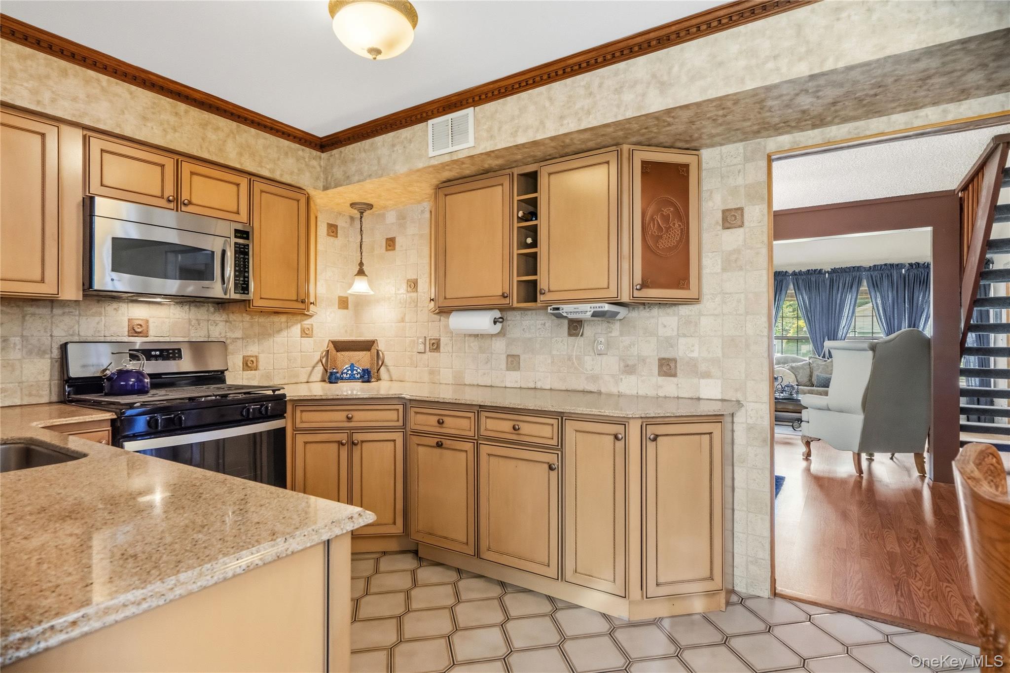 820 Greenbelt Parkway W – For Sale photo 16