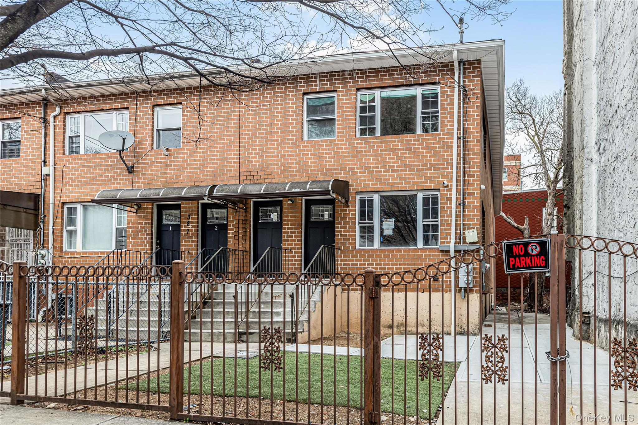 389 Jerome Street – For Rent photo 14