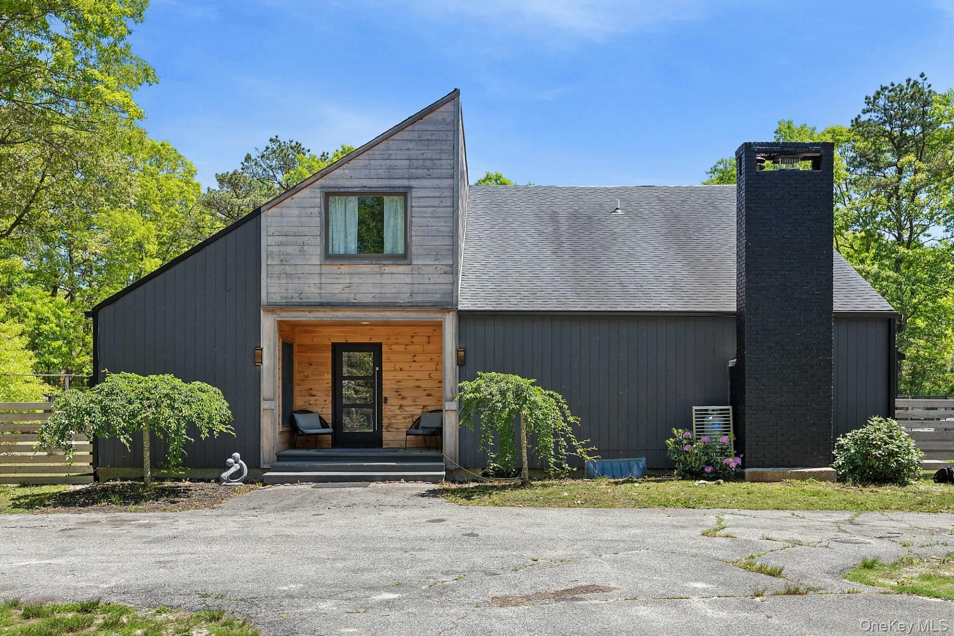 12 North Quarter Rd – For Sale